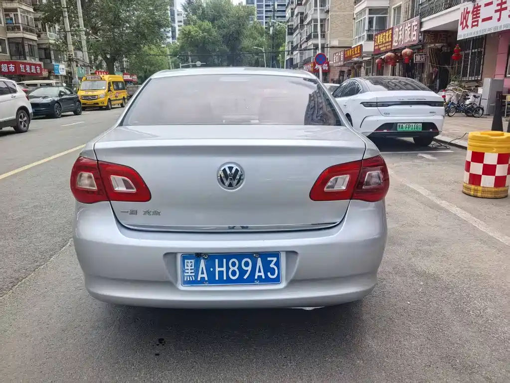 Bora 1.6 L Auto Comfort