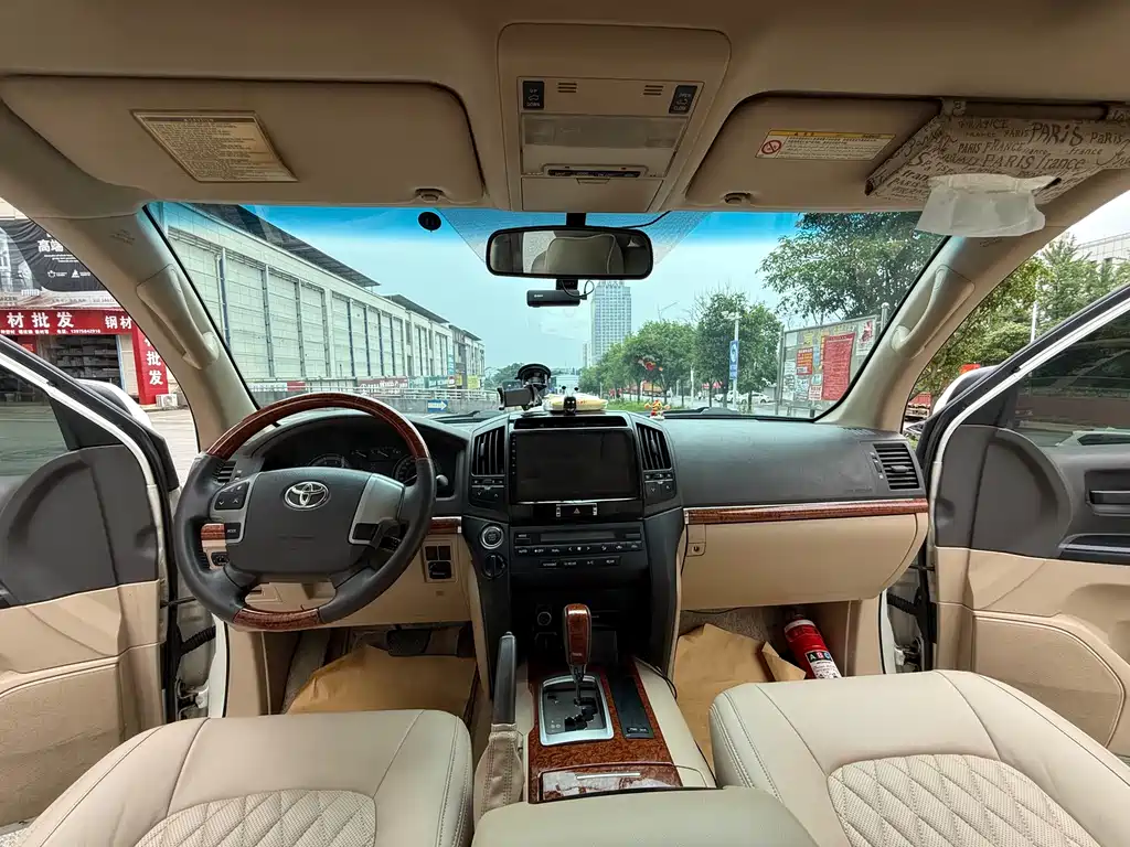 Land Cruiser (Import) Middle East