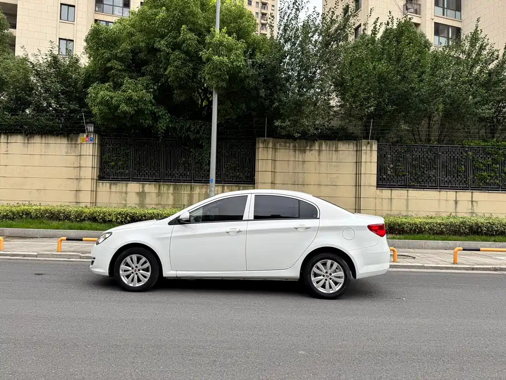 Roewe 350 荣威350 2015款 1.5 L 手动豪华天窗版
