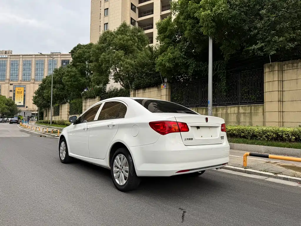 Roewe 350 荣威350 2015款 1.5 L 手动豪华天窗版