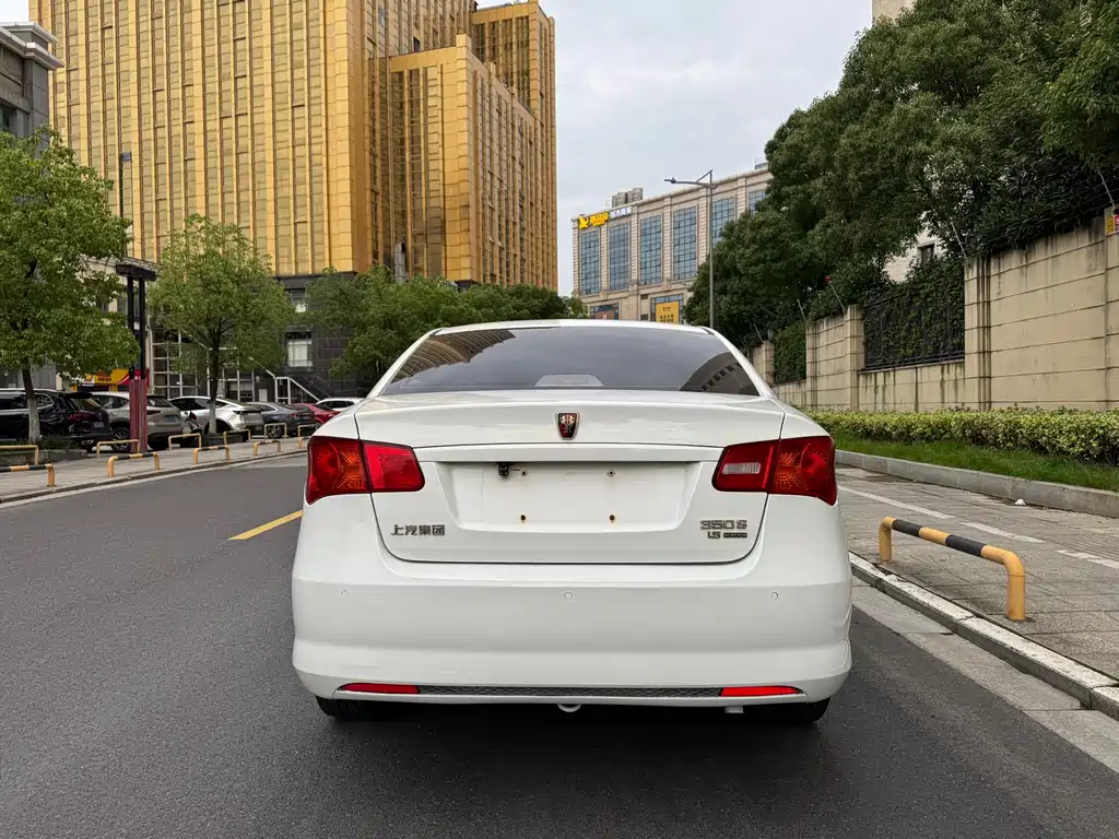 Roewe 350 荣威350 2015款 1.5 L 手动豪华天窗版