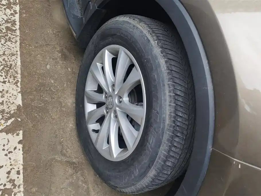 Envision Plus 28 T 4 WD Elite