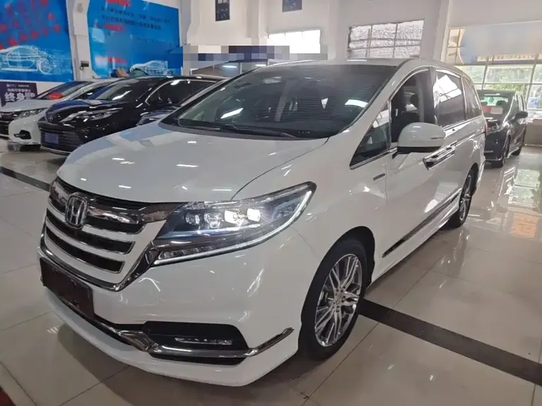 Honda Elysion 2.0 L Hybrid Luxury