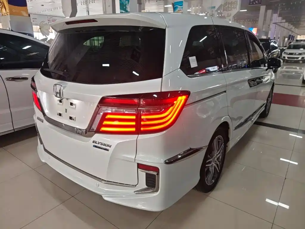 Elysion 2.0 L Hybrid Luxury