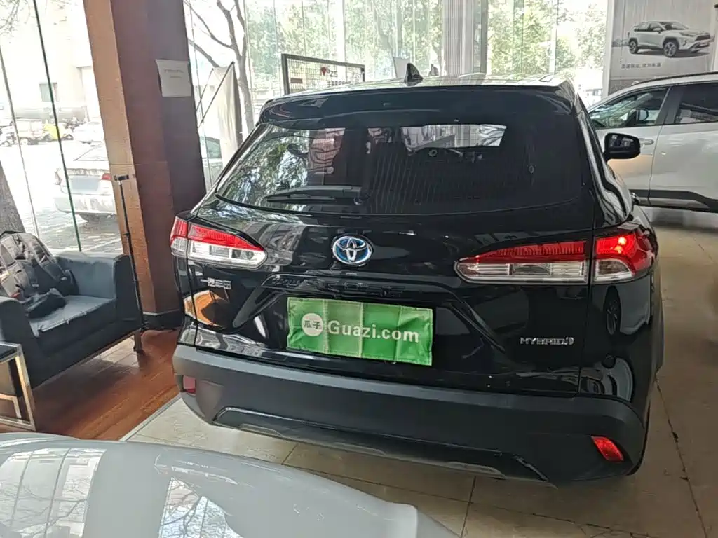 Corolla Cross Dual Engine 2.0 L Pioneer