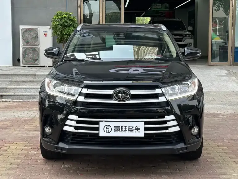 Toyota Highlander 2.0 T 4 WD Distinguished 7-seat CN-V