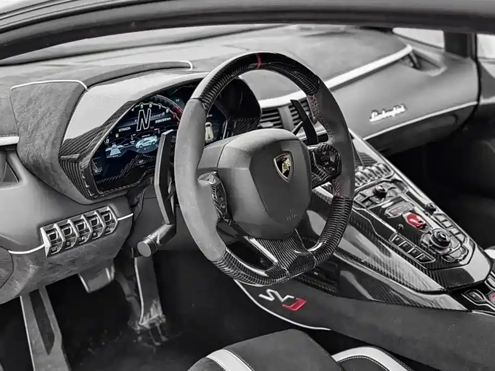 Aventador LP 700-4