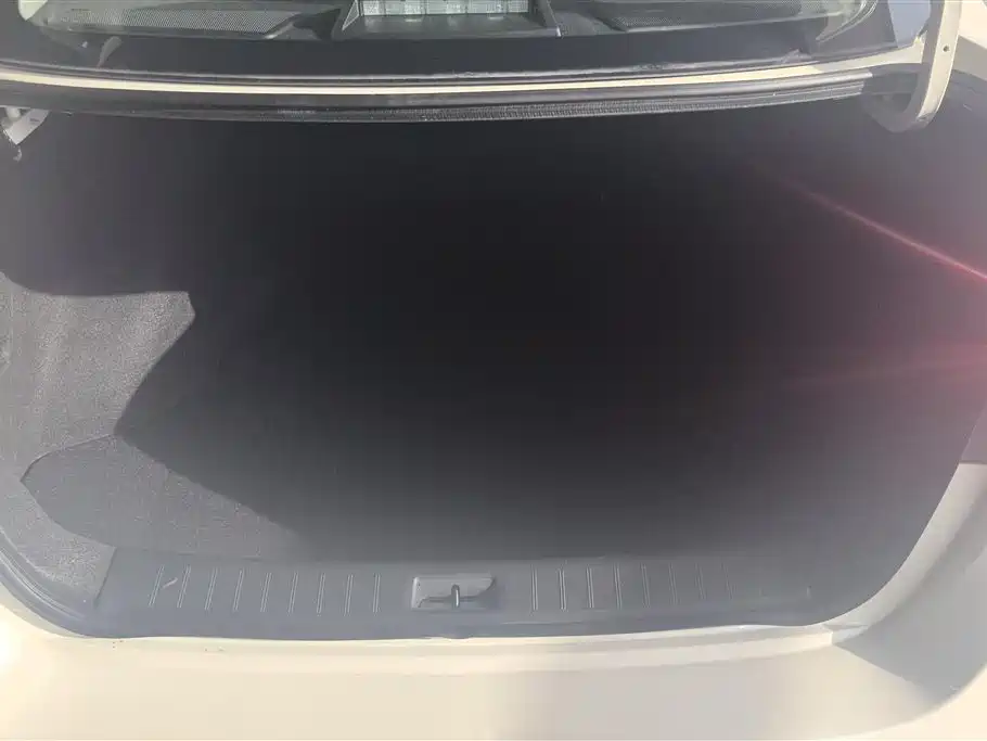 Sylphy Facelift III Classic 1.6 XE CVT Comfort