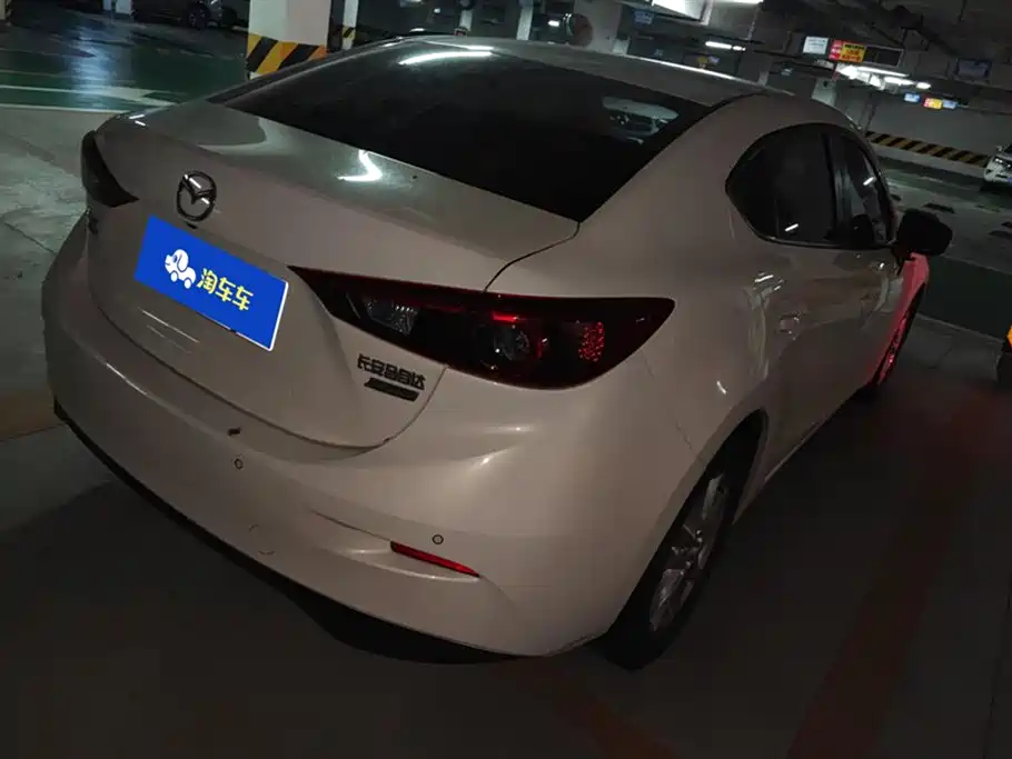 Mazda 3 Axela Sedan 1.5 L Auto Luxury CN-V