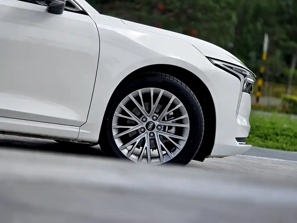 Besturn B70 3 rd Gen 1.5 T Auto Smooth Enjoyment