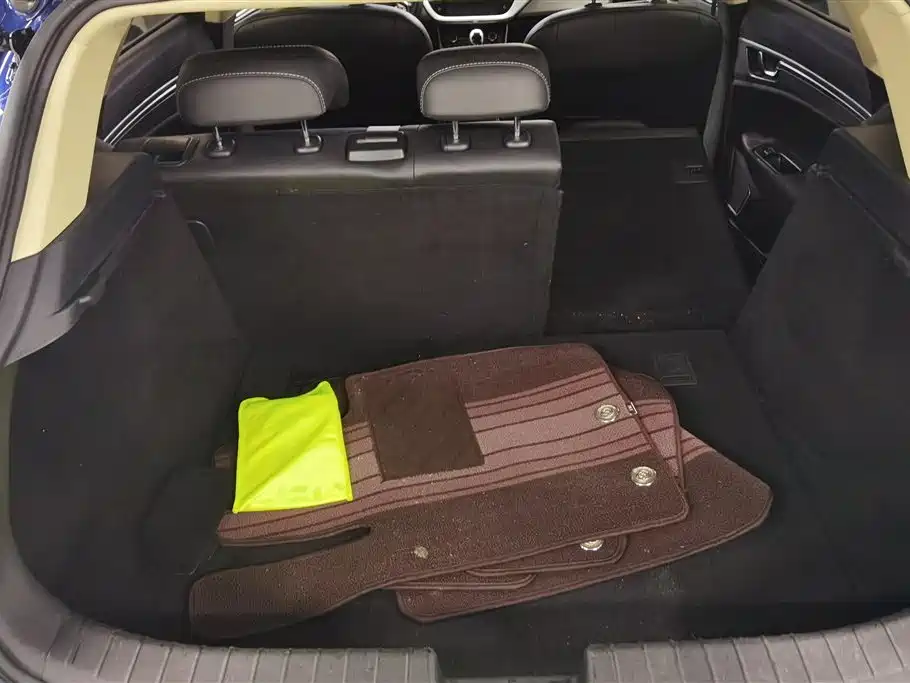 Emgrand GS 1.4 T CVT Elegant