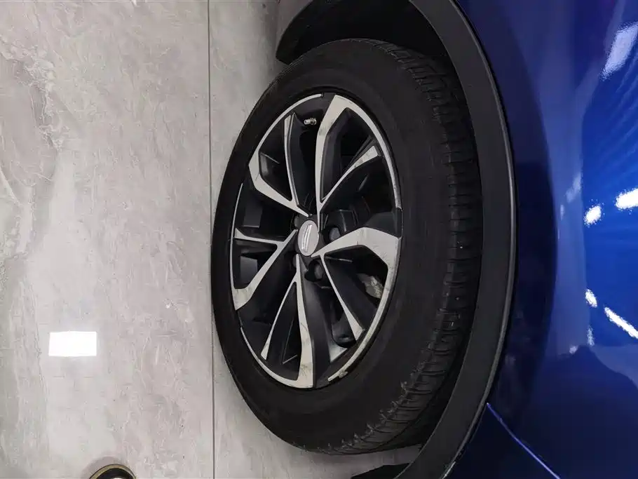 Emgrand GS 1.4 T CVT Elegant
