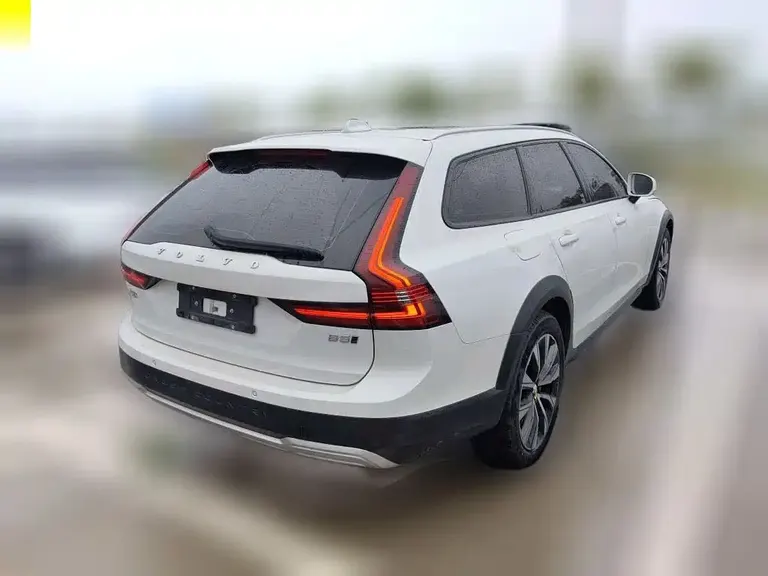 Volvo V90 沃尔沃V90 2024款 Cross Country B5 AWD 智远版