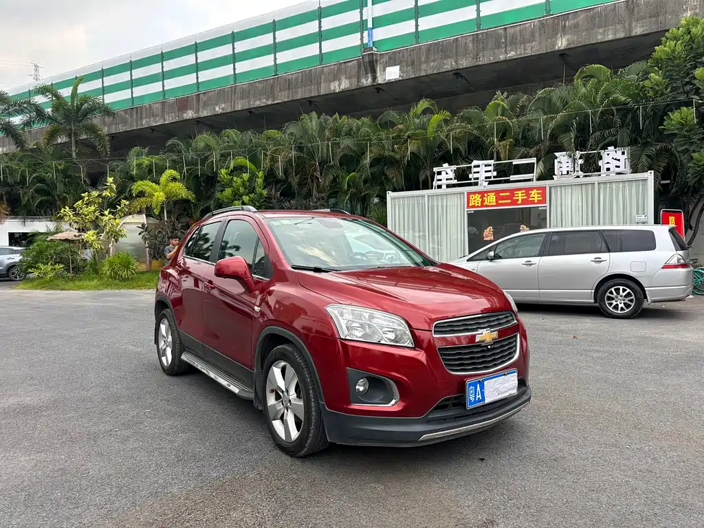 Tracker 1.4 T Auto 2 WD Luxury