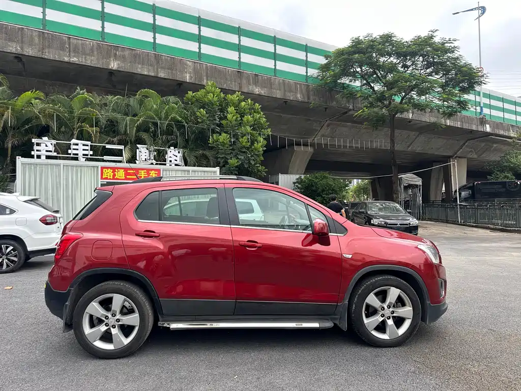 Tracker 1.4 T Auto 2 WD Luxury