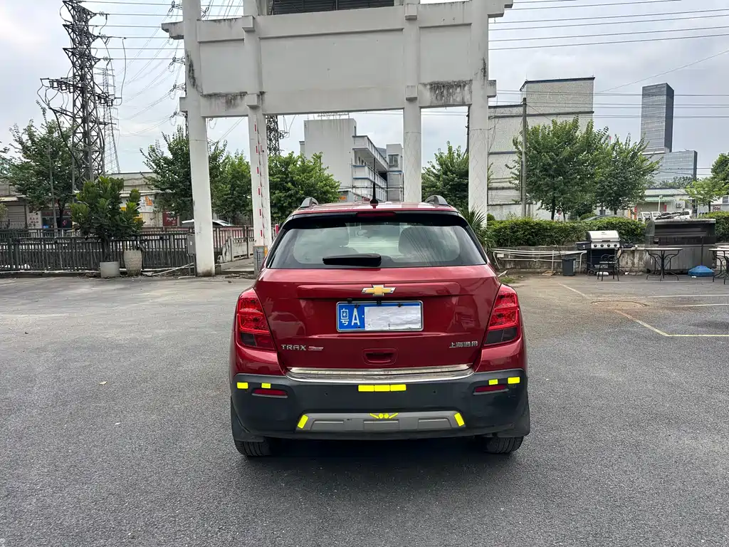 Tracker 1.4 T Auto 2 WD Luxury