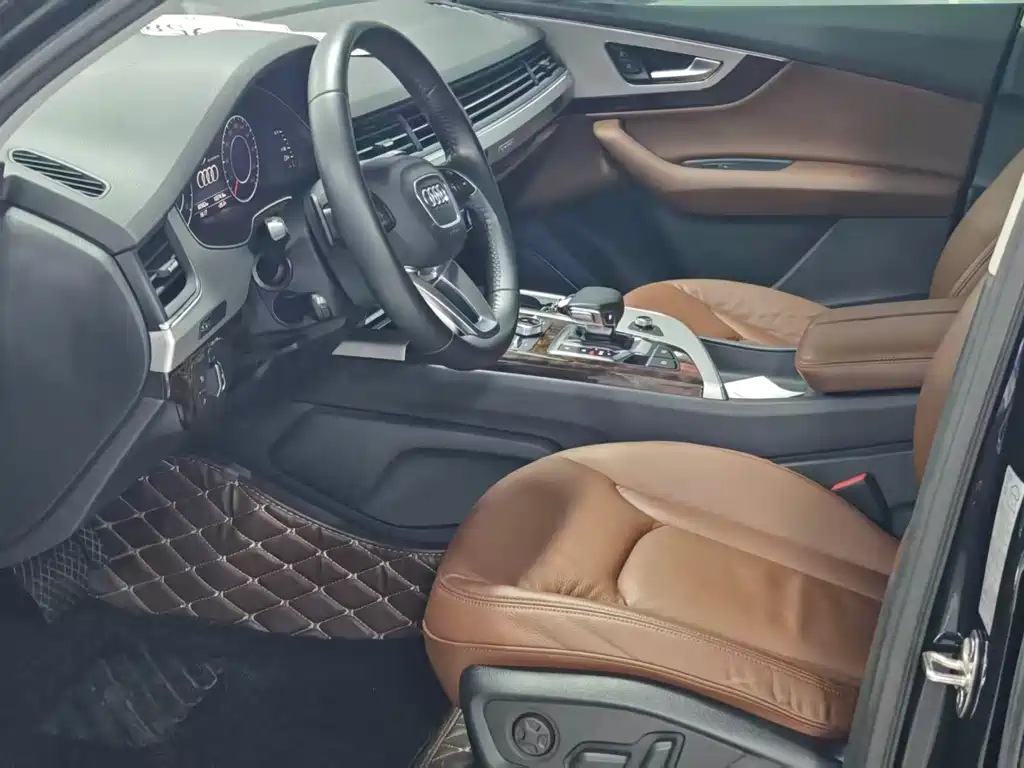 Audi Q7 45 TFSI S line Sport