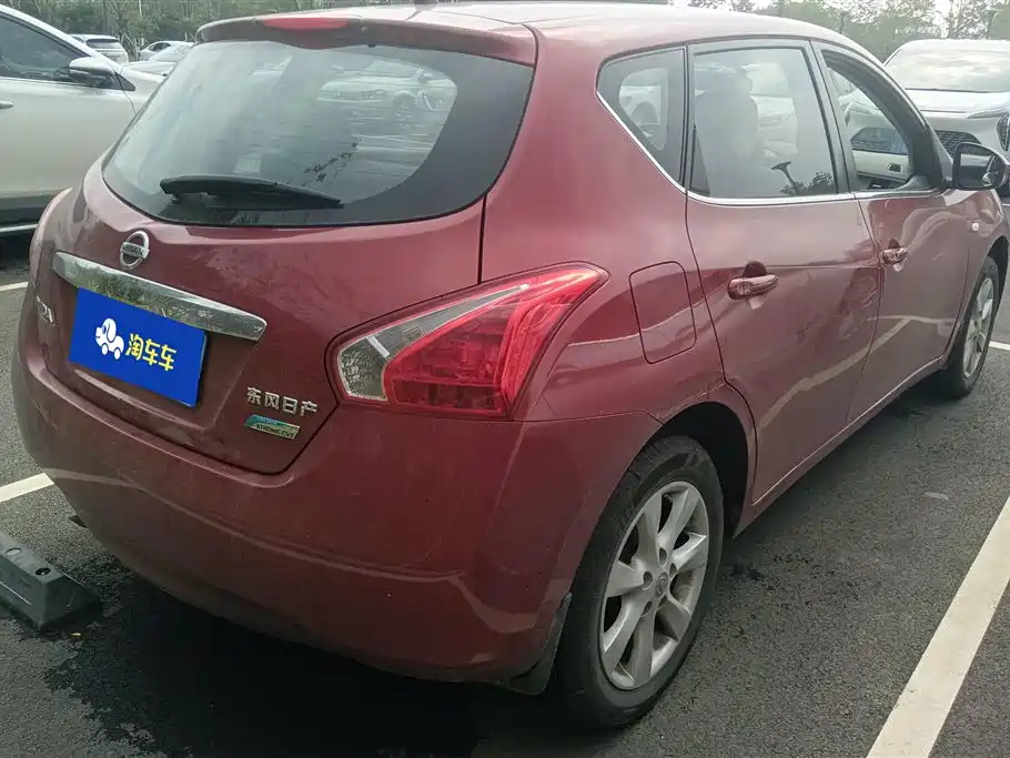 Tiida 1.6 L CVT Comfort