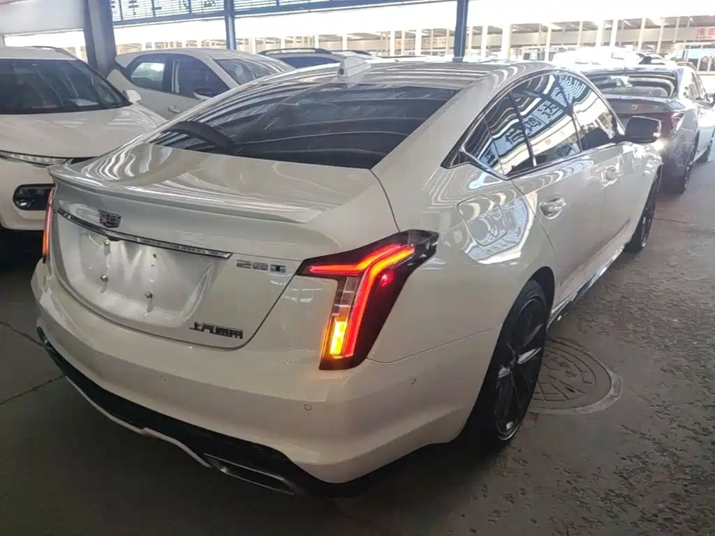 Cadillac CT5 28 T Platinum Sport