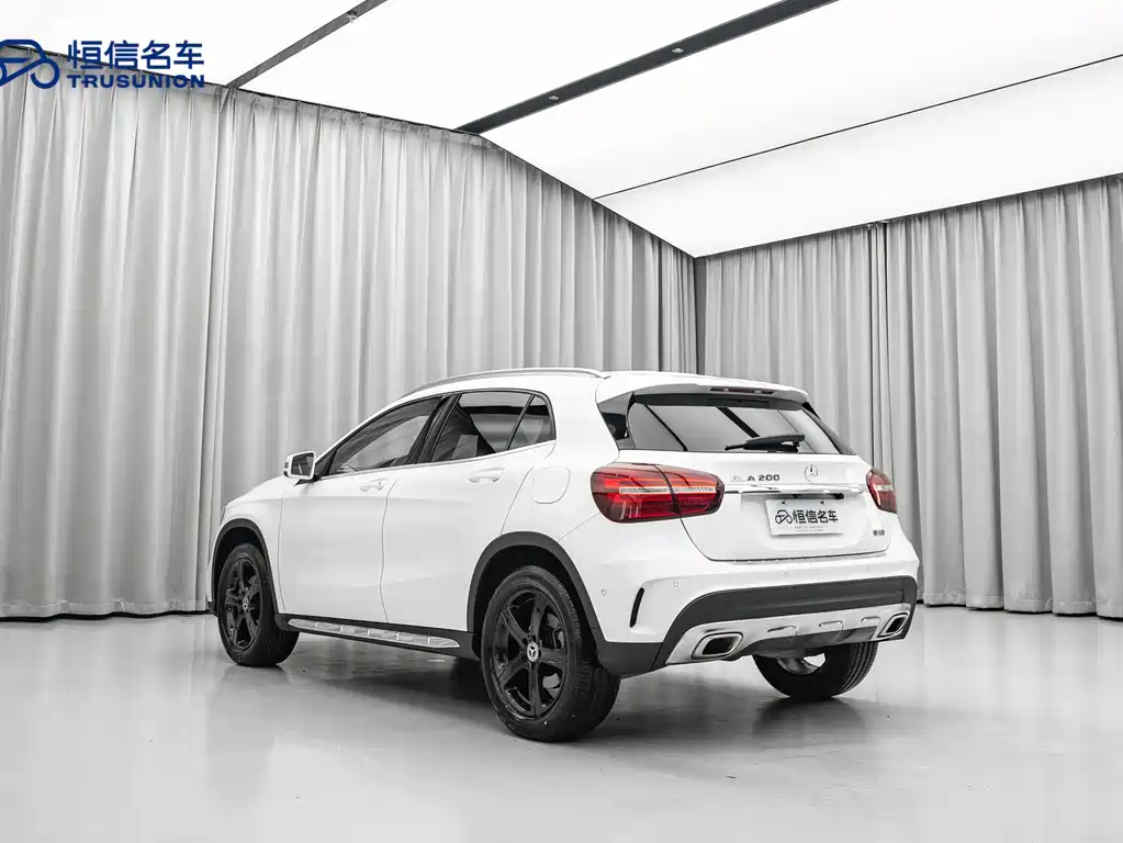 Mercedes-Benz GLA GLA 200 Fashion