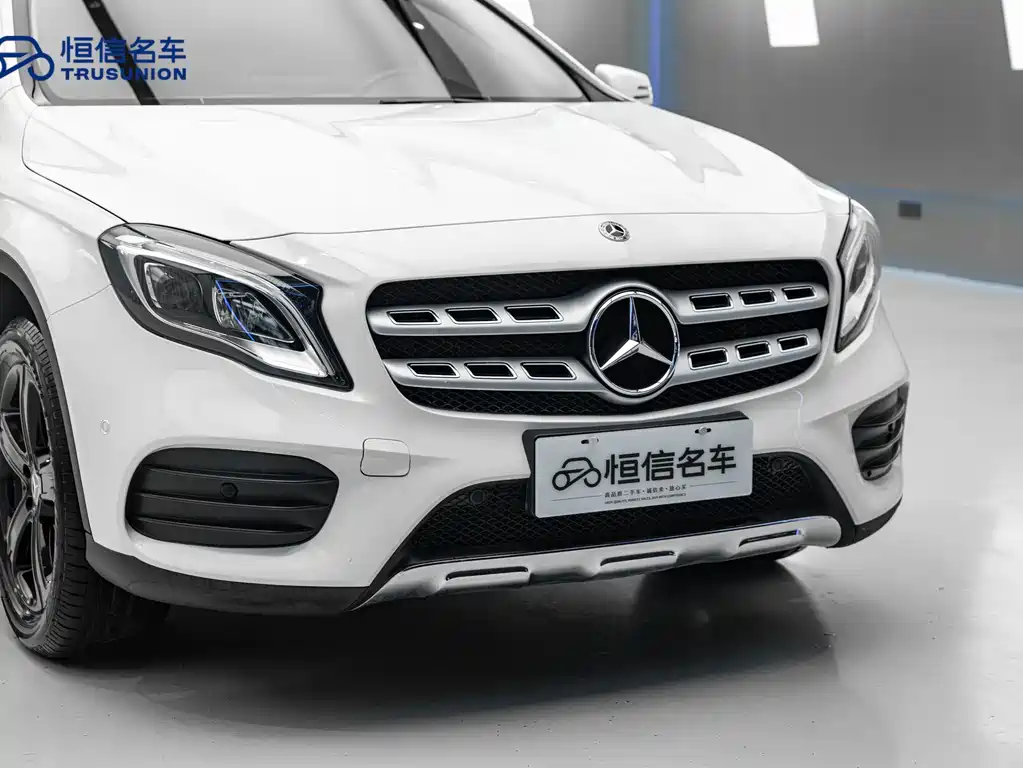 Mercedes-Benz GLA GLA 200 Fashion