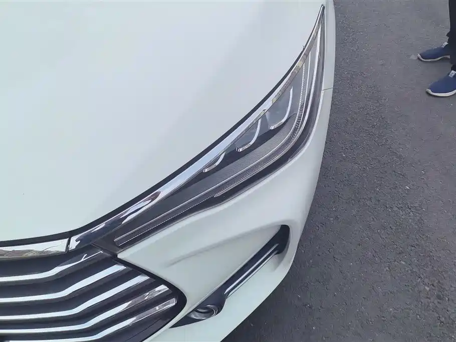 Song MAX 1.5 T Auto Connected Elite 7-seat