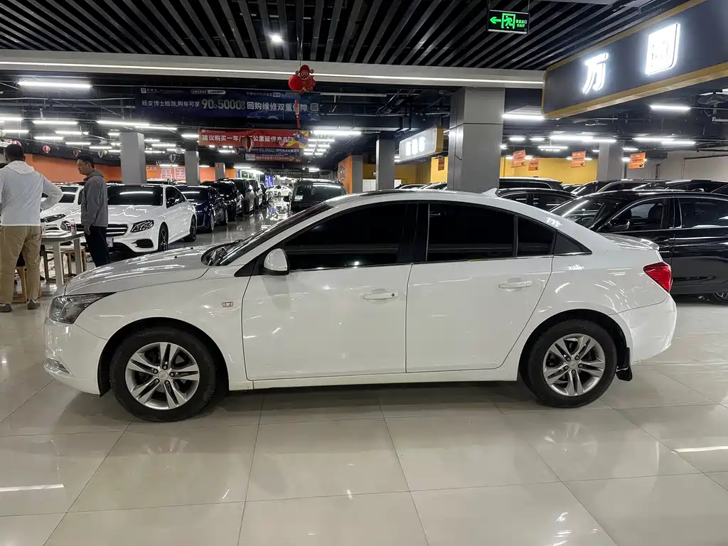 Cruze 1.5 L Classic SE MT