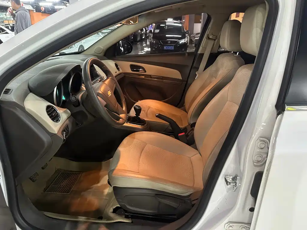 Cruze 1.5 L Classic SE MT