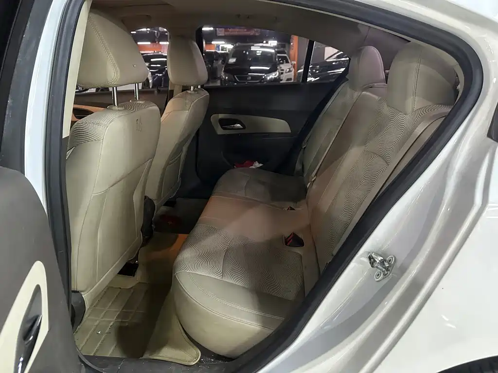 Cruze 1.5 L Classic SE MT