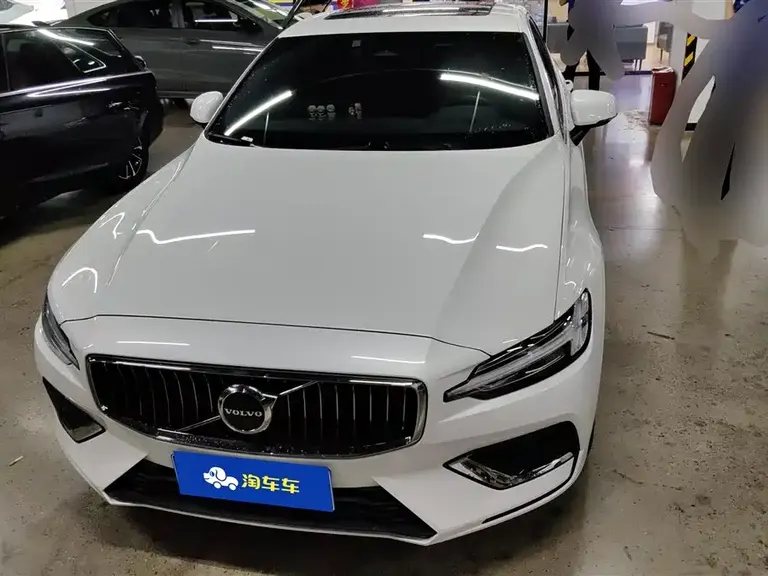 Volvo S60 B4 Smart Ease Luxury