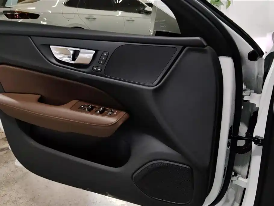 Volvo S60 B4 Smart Ease Luxury
