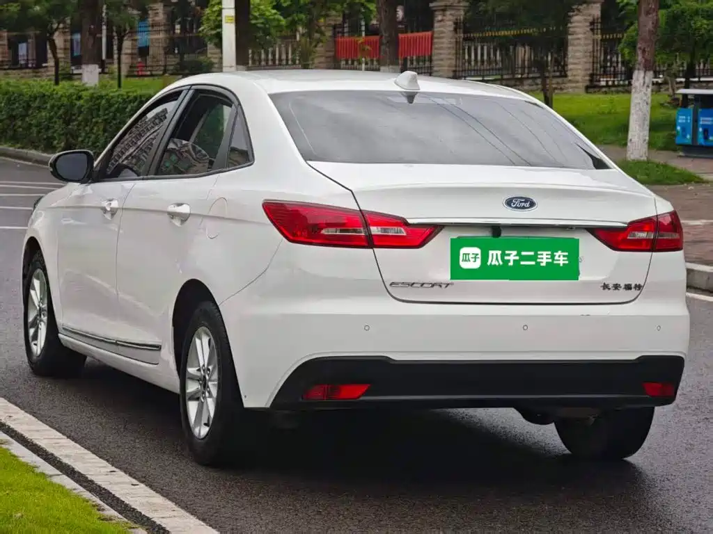 Escort 1.5 L Auto Quality Enjoyment