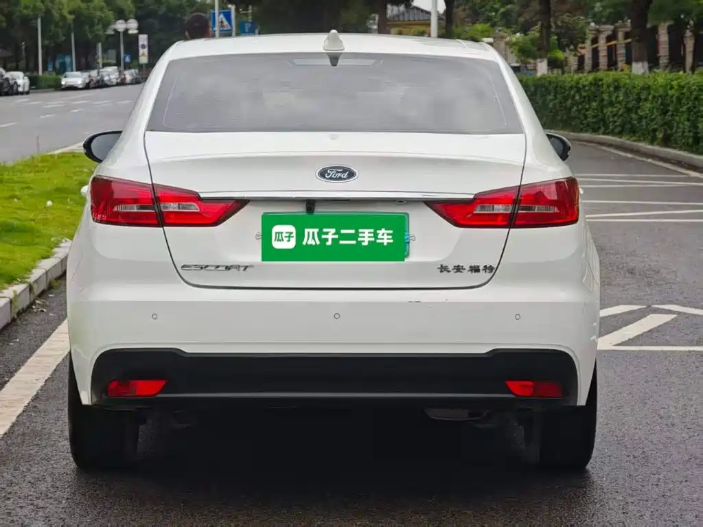 Escort 1.5 L Auto Quality Enjoyment