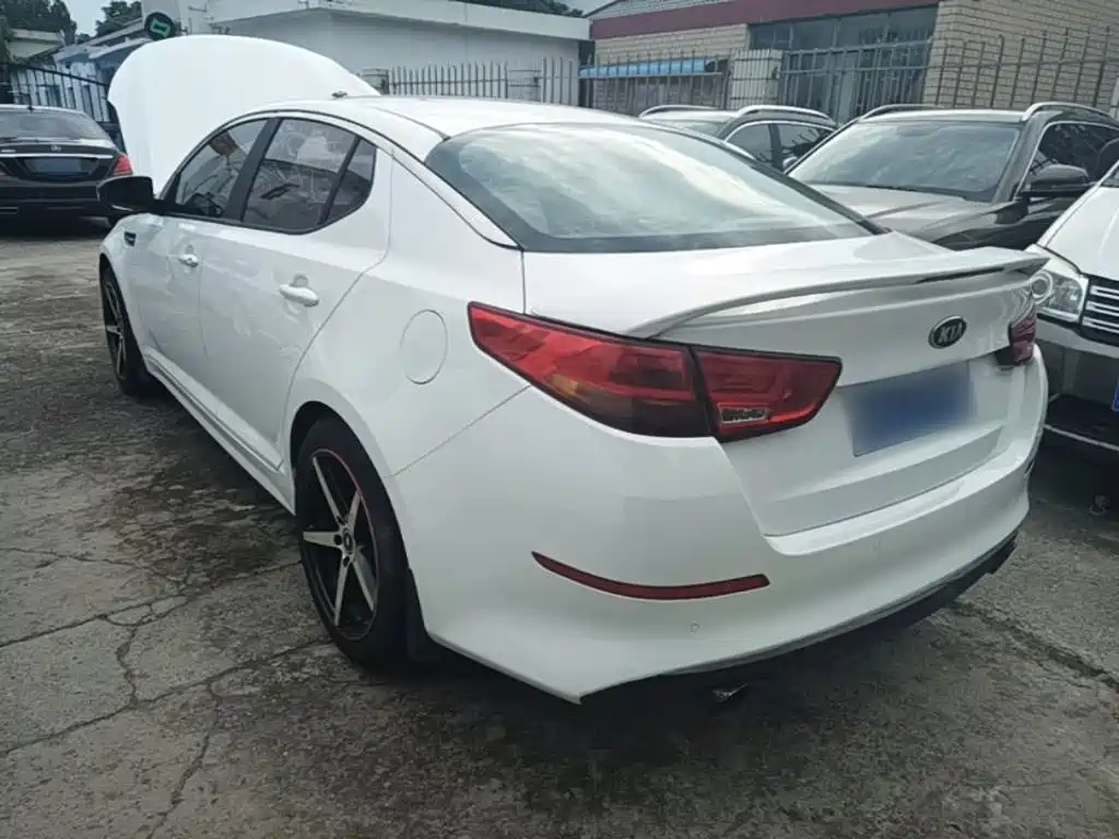 Kia K5 2.0 L Auto GL
