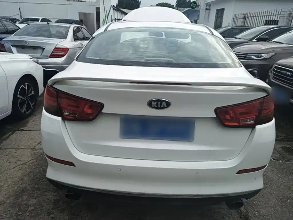Kia K5 2.0 L Auto GL