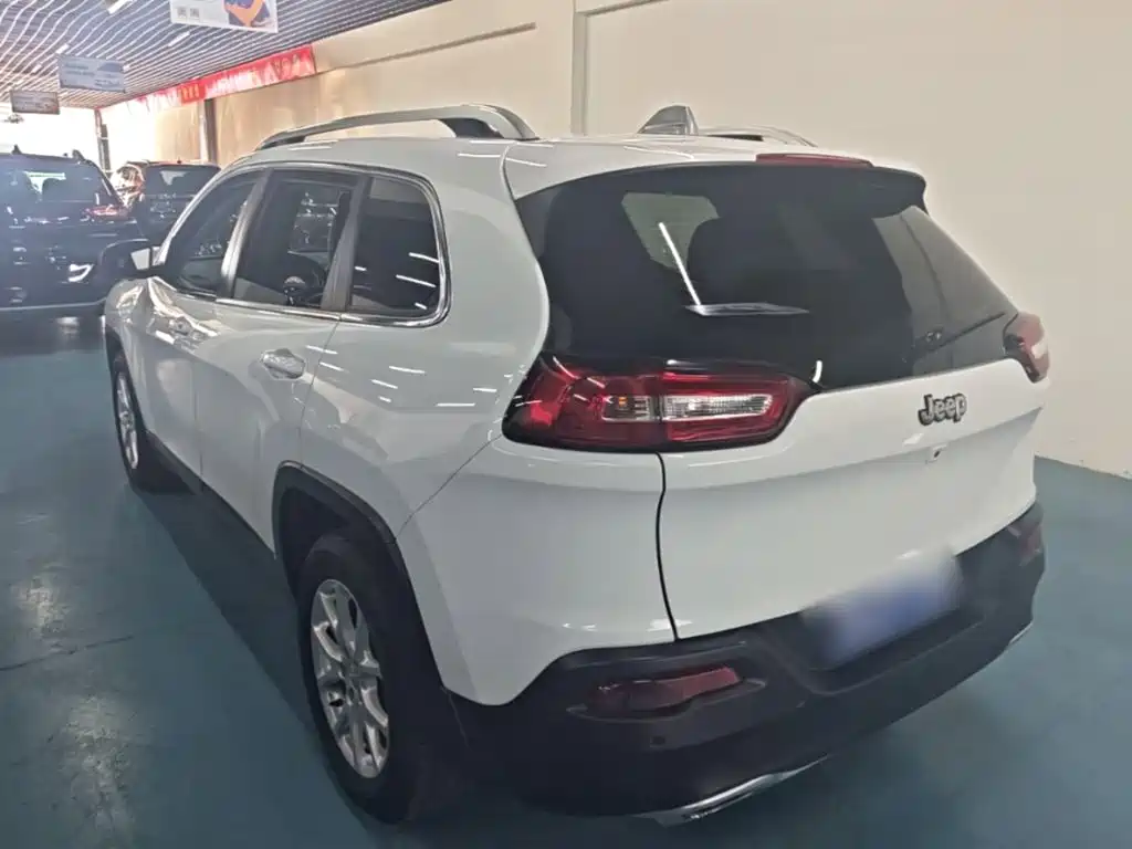 Cherokee 2.4 L Leading Intelligent