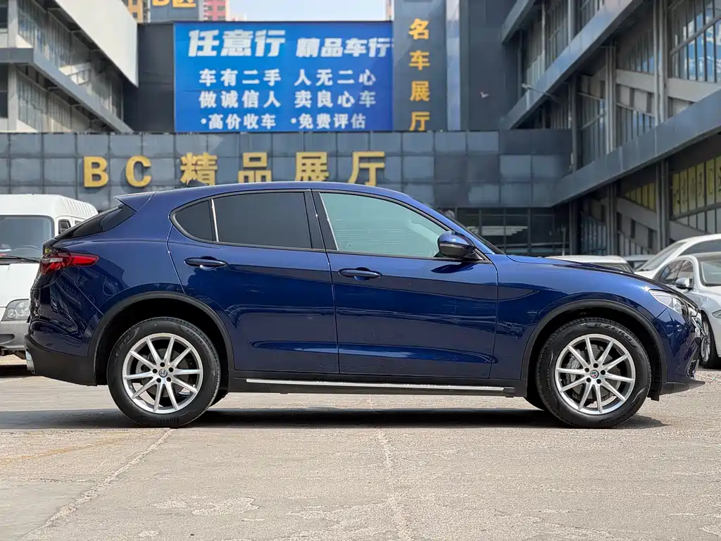 Stelvio 2.0 T 200 HP Elite