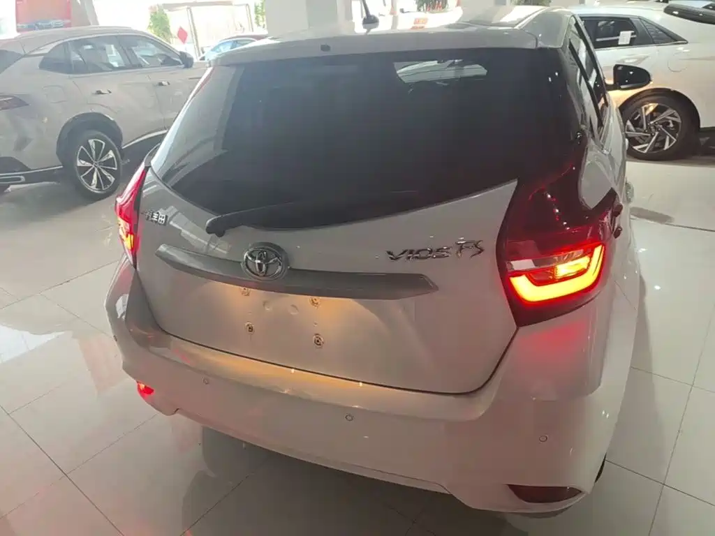 Vios FS 1.5 L CVT Sharp Speed