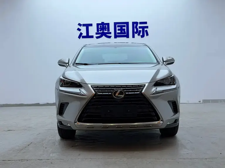 Lexus NX 200 FWD Sharp Travel CN-V