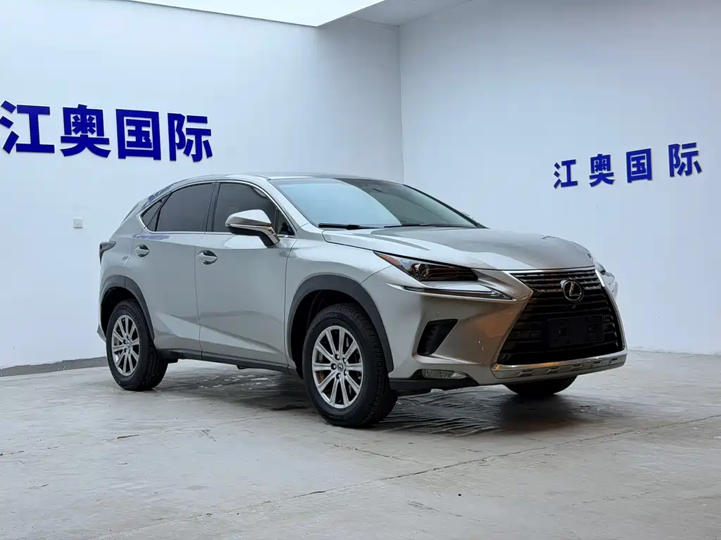 Lexus NX 200 FWD Sharp Travel CN-V