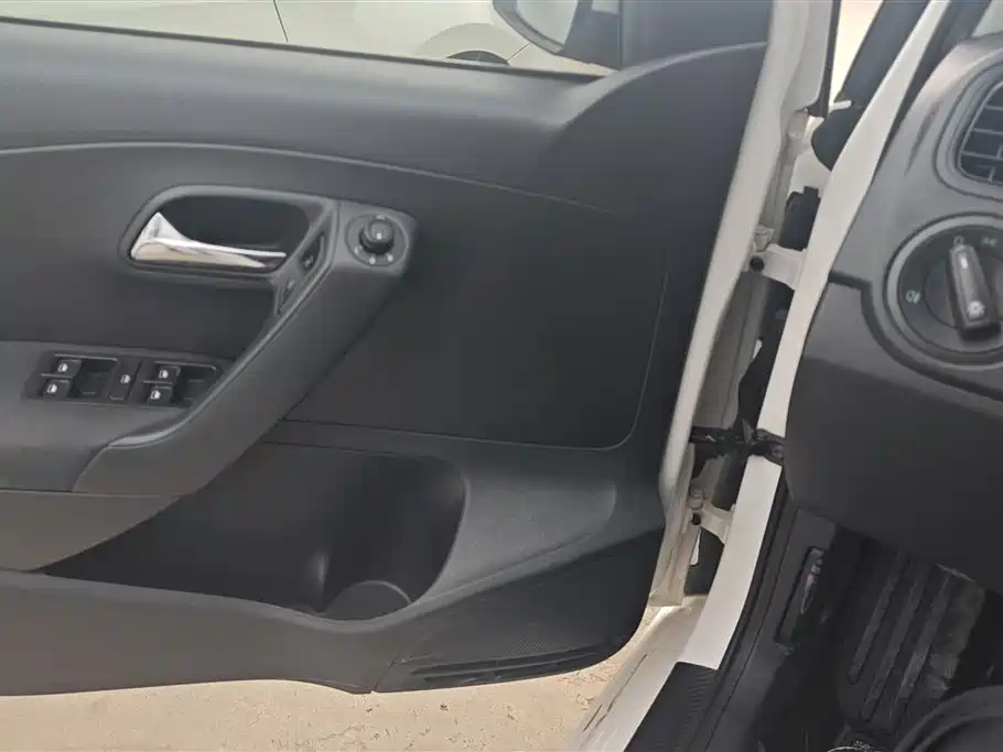 Polo 1.4 L Auto Style