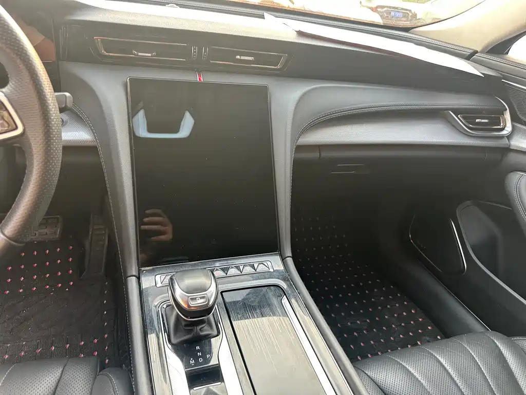 Hongqi H5 2.0 T Auto Connected Flagship