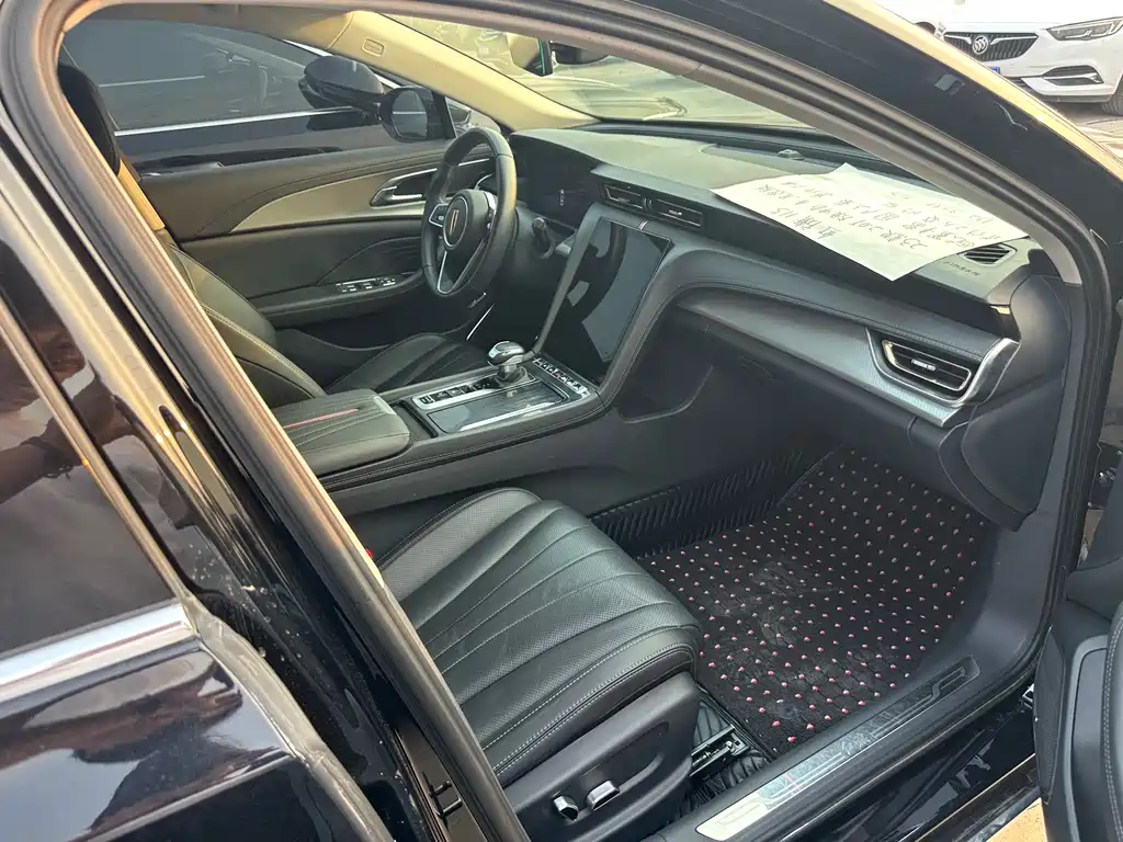 Hongqi H5 2.0 T Auto Connected Flagship