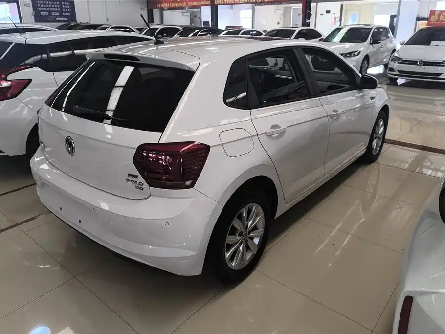 Polo Plus 1.5 L Auto Colorful Tech
