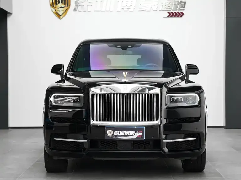 Rolls-Royce Cullinan 4-seat