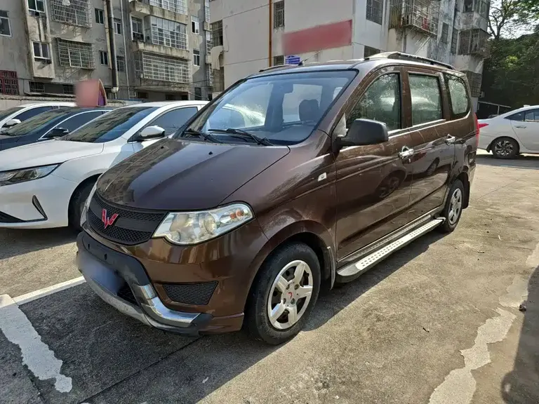 Wuling Hongguang 1.2 L S Basic CN-V