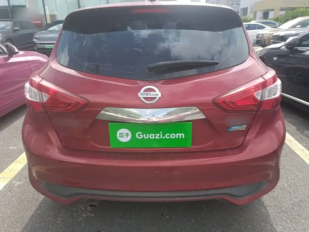 Tiida 1.6 L CVT Smart Travel