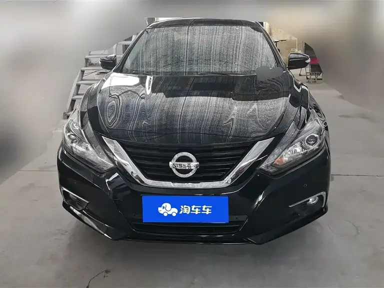 Nissan Teana 2.0 L XL-Upper Smart Style