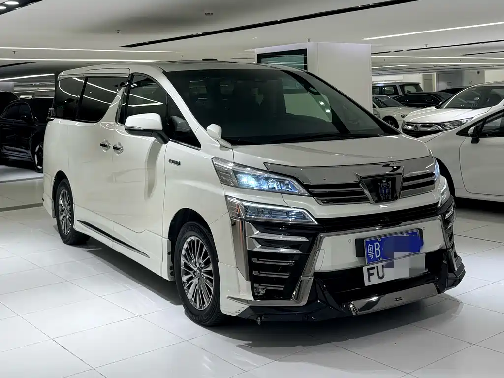 Vellfire Crown Dual Engine 2.5 L HV Luxury
