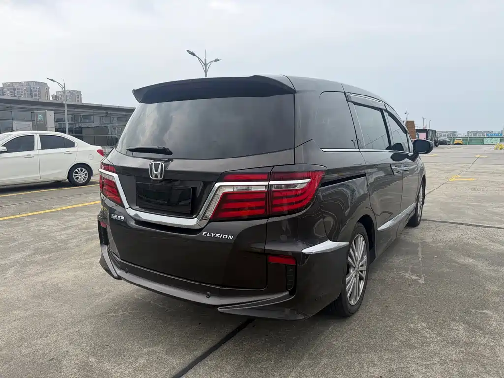 Elysion 2.4 L Supreme